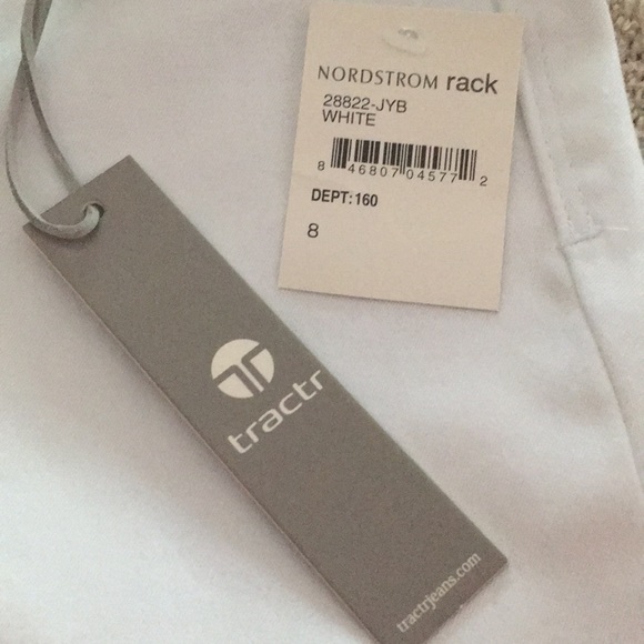 NWT White Tractr Stretch Jean Shorts - Picture 4 of 4
